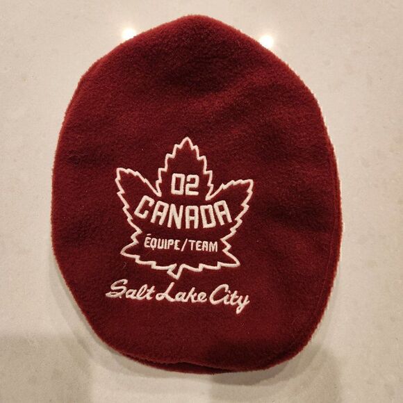 Roots Team Canada 2002 Olympics fleece newsboy hat. Size M - Picture 1 of 6